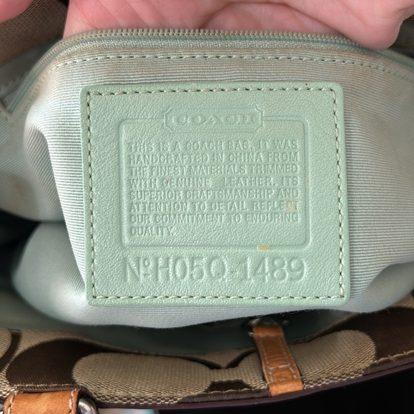 Coach Hampton Limited Edition Fish Appliqué Stachel - Picture 14 of 16